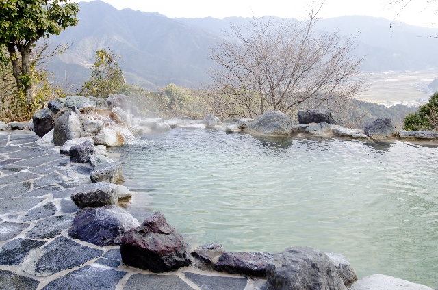 ホテルアソシア高山リゾート 飛騨高山温泉、部屋、大浴場